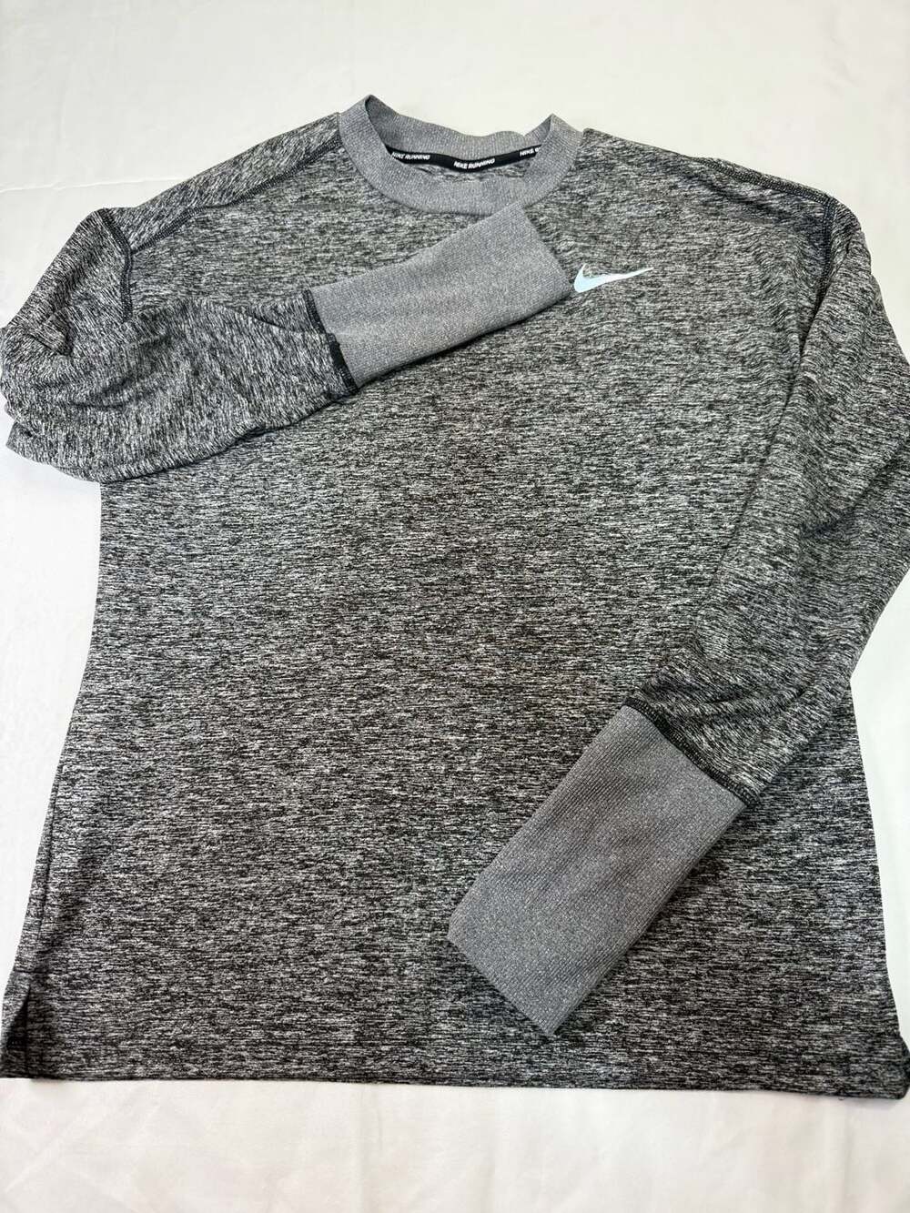Nike Running Dri-Fit Gray Space Dye Long Sleeve Thumbhole Shirt Size Small - Picture 1 of 7